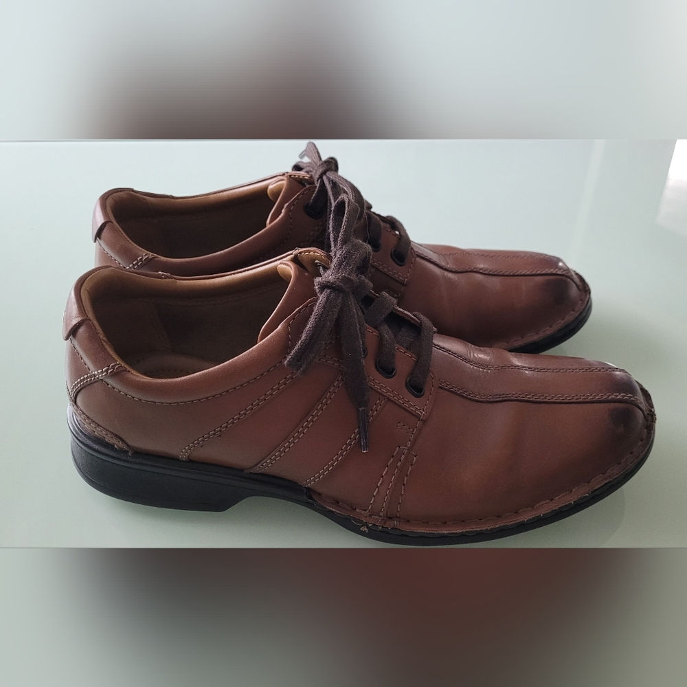 Clarks Men's Touareg Vibe Oxford Men's Size 9M Casual to Dress Shoes
